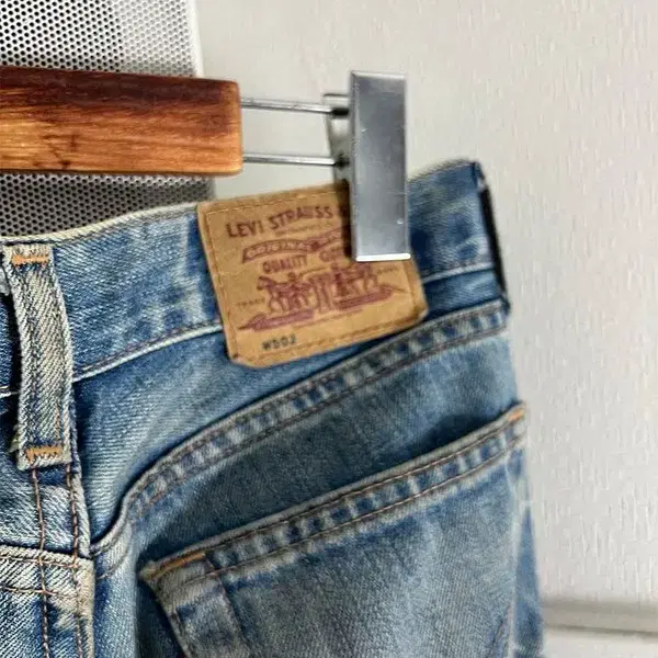 Levis 502 jean