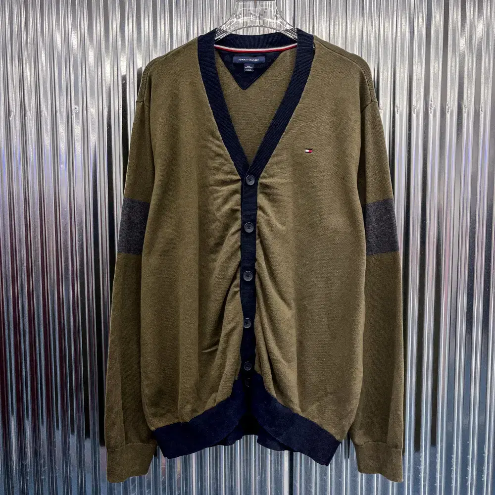 Tommy Hilfiger Cotton V-Neck Knit Cardigan (Domestic 2XL) P68