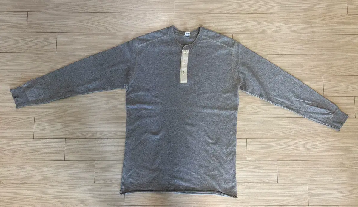 Farrow's Henley Neck Long Sleeve in Gray Size XXL