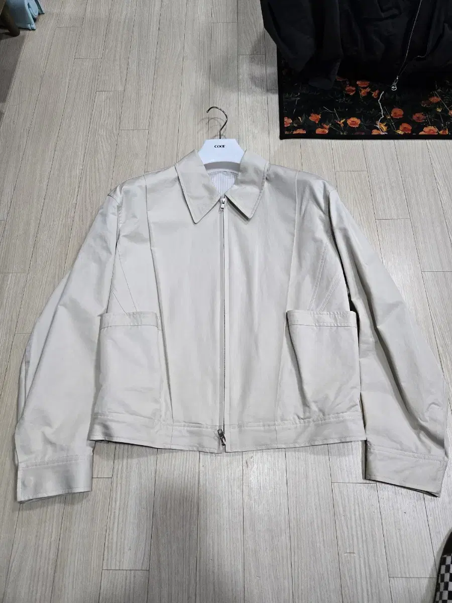 [S] Coors Bulky Pocket Pleated Jacket