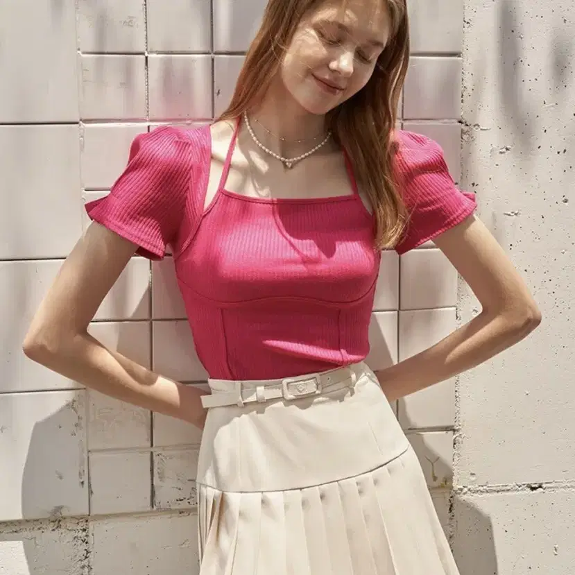 플로움 Blooming Halter Neck T-shirt 그로브 글로니