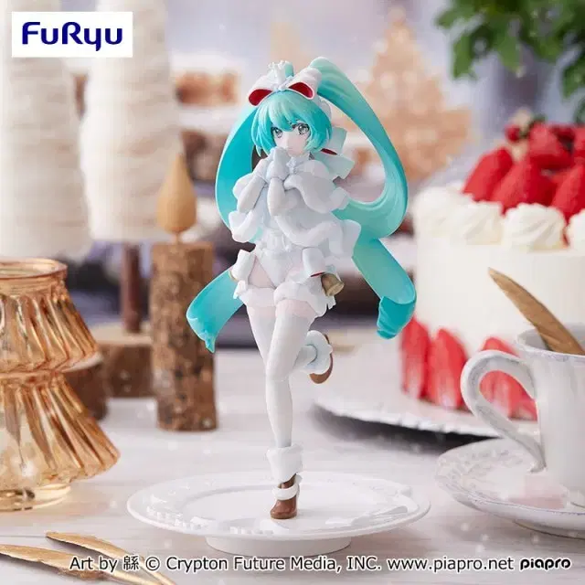 Vocaloid Hatsune Miku Furyu Figure Noel