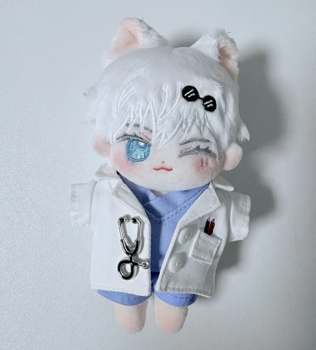 Zuu Spinning Gojo Satoru Satoru Doll Wingtoru is for sale!!!