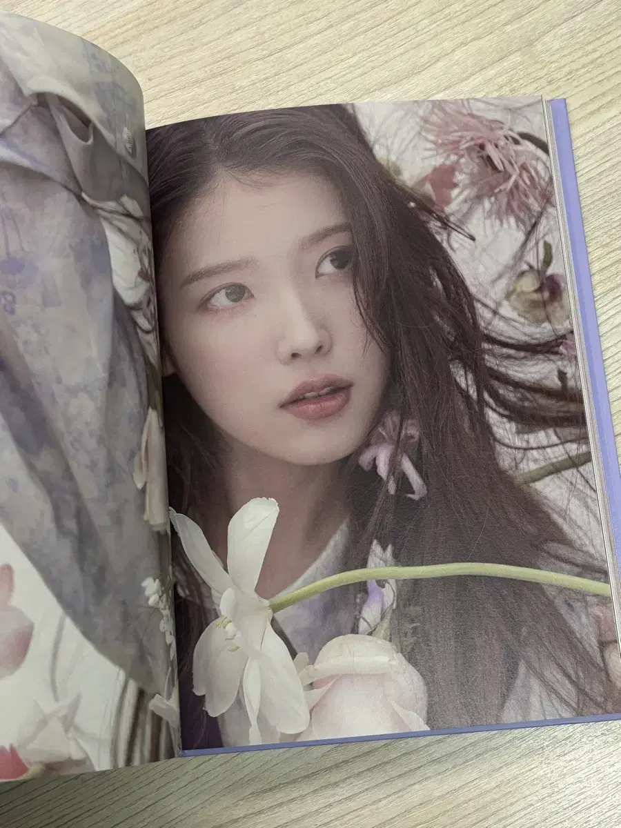 IU Lilac Photobook (New)