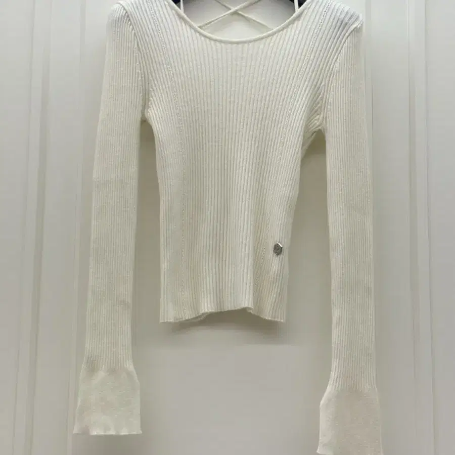 [루에브르] Cross Strap Knit Top ivory