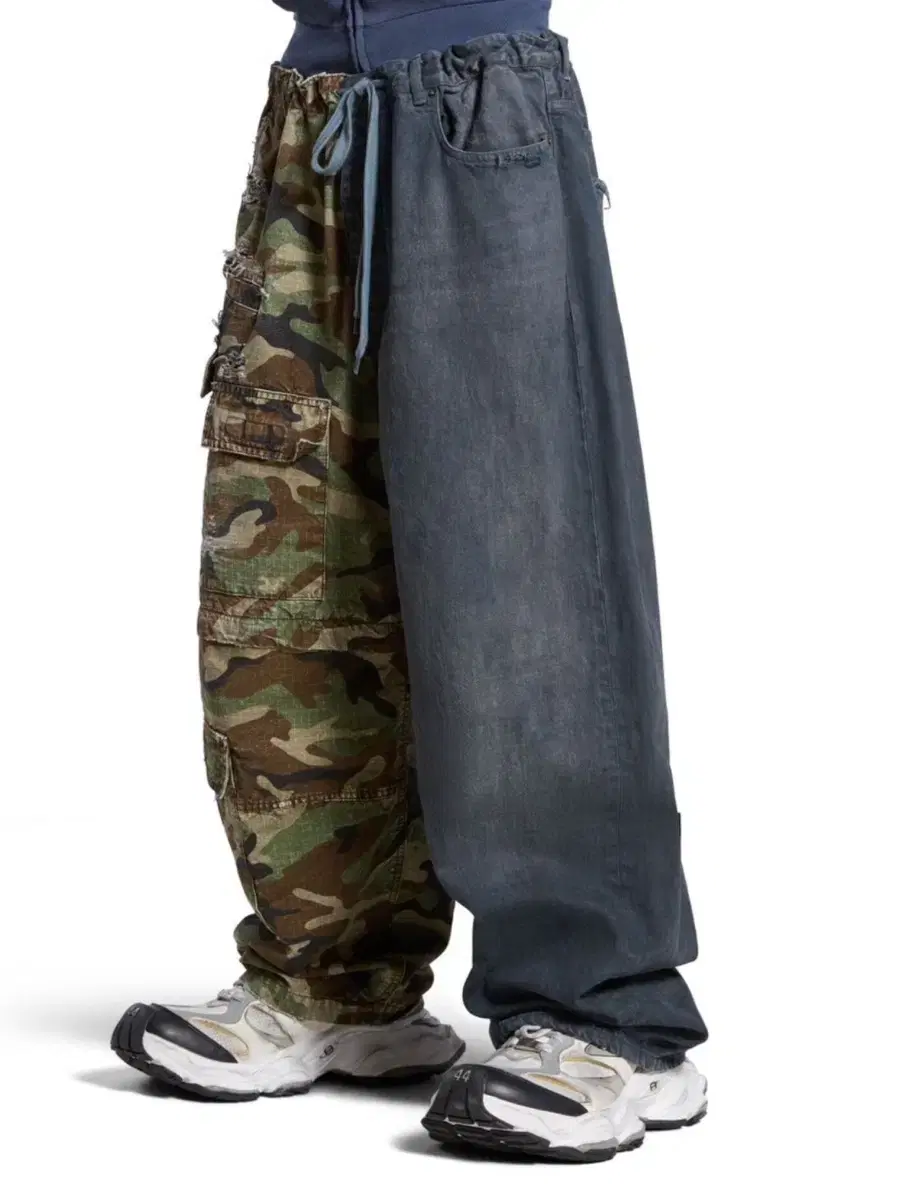 Balenciaga Hybrid Exhaust Pants Camo [S]