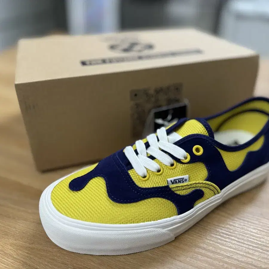 Vans UA Authentic VR3 PW LX 블루 옐로우 270