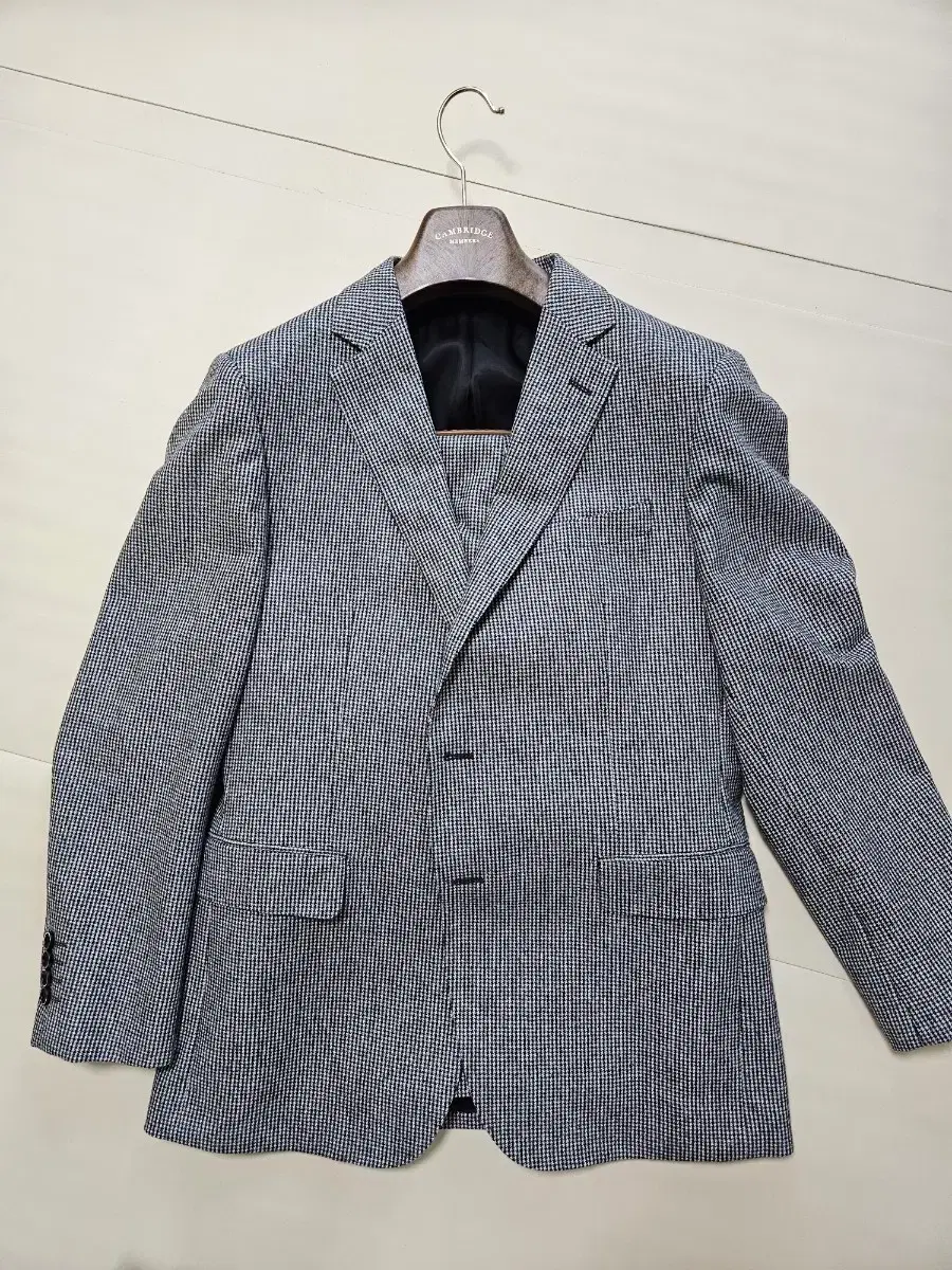 Cambridge Members Wool Houndstooth Suit L sells