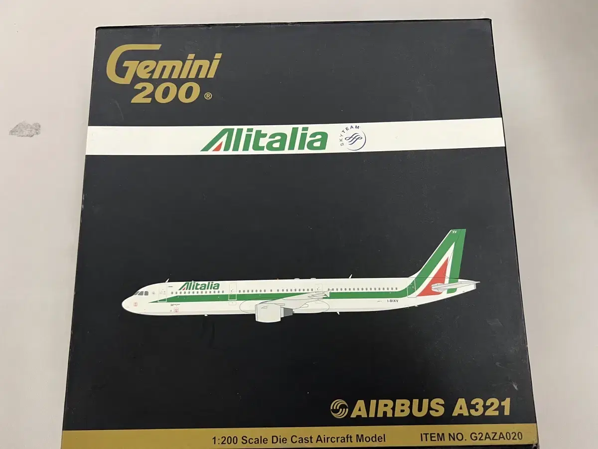 1:200 Gemini Alitalia A321 Diecast