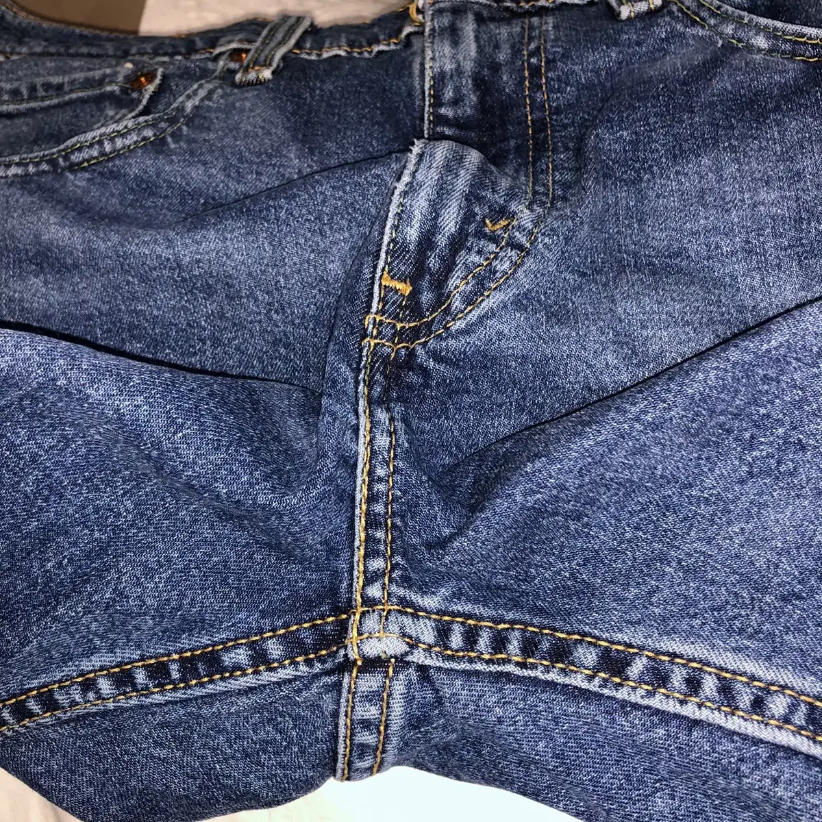 Levi's 502 레귤러 테이퍼 데님 팬츠(W32)