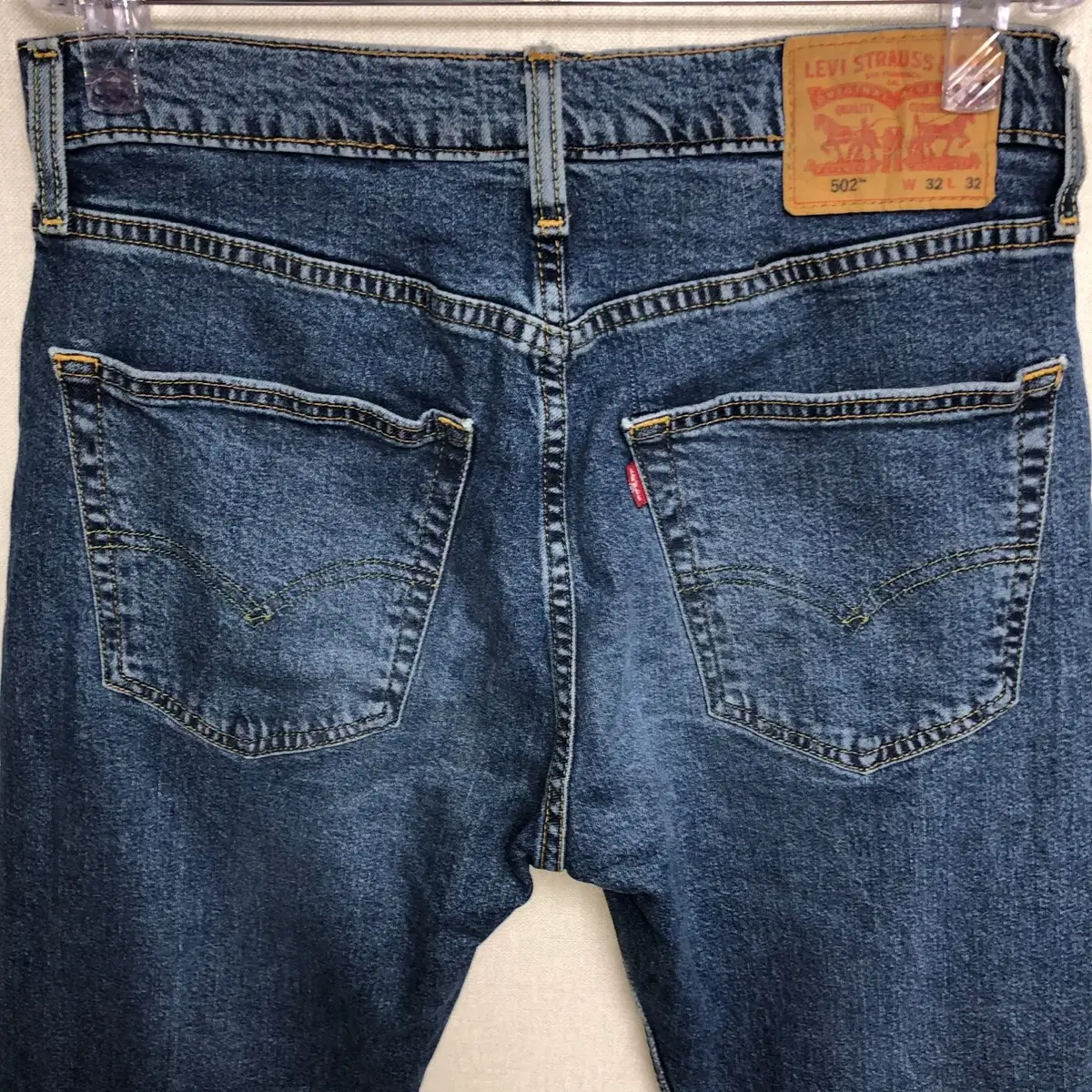 Levi's 502 레귤러 테이퍼 데님 팬츠(W32)