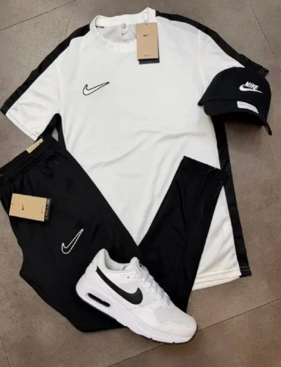 Nike Training Setup Set