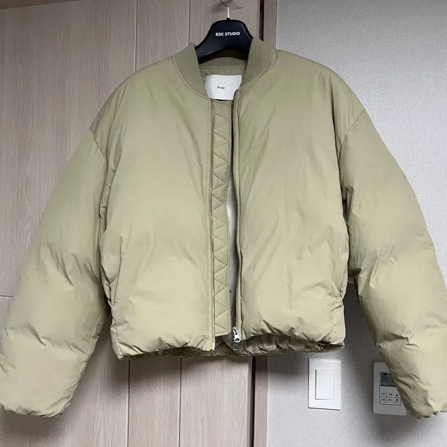 던스트 GOOSE DOWN JACKET OLIVE GREEN L