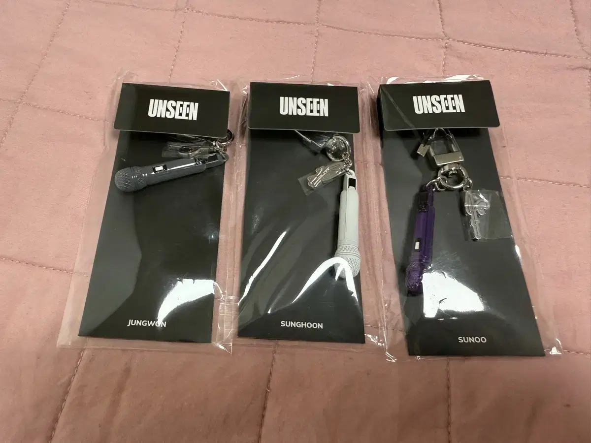 Enhypen Microphone Keyring Exhibition Mutch (unsealed)