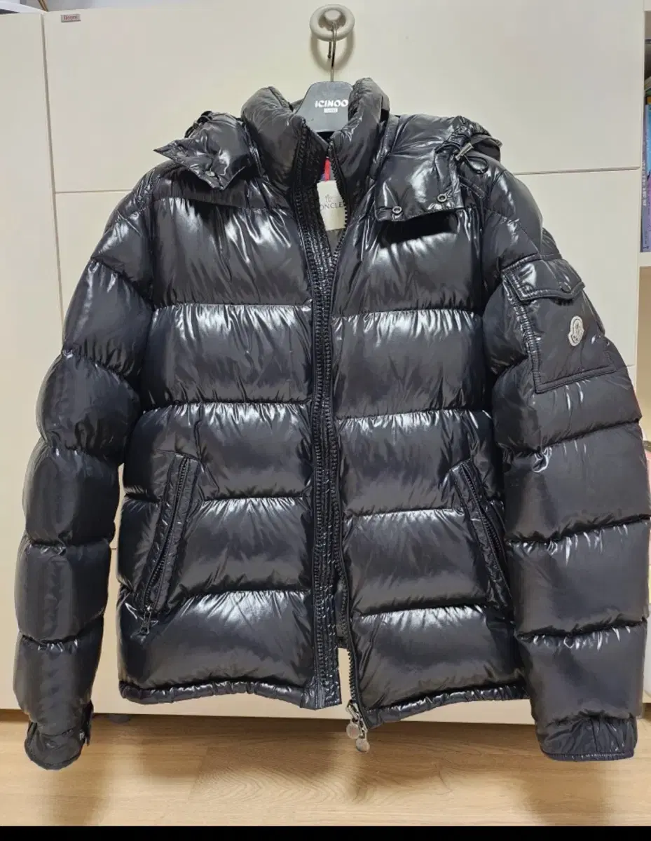 Moncler Maya padded size 4