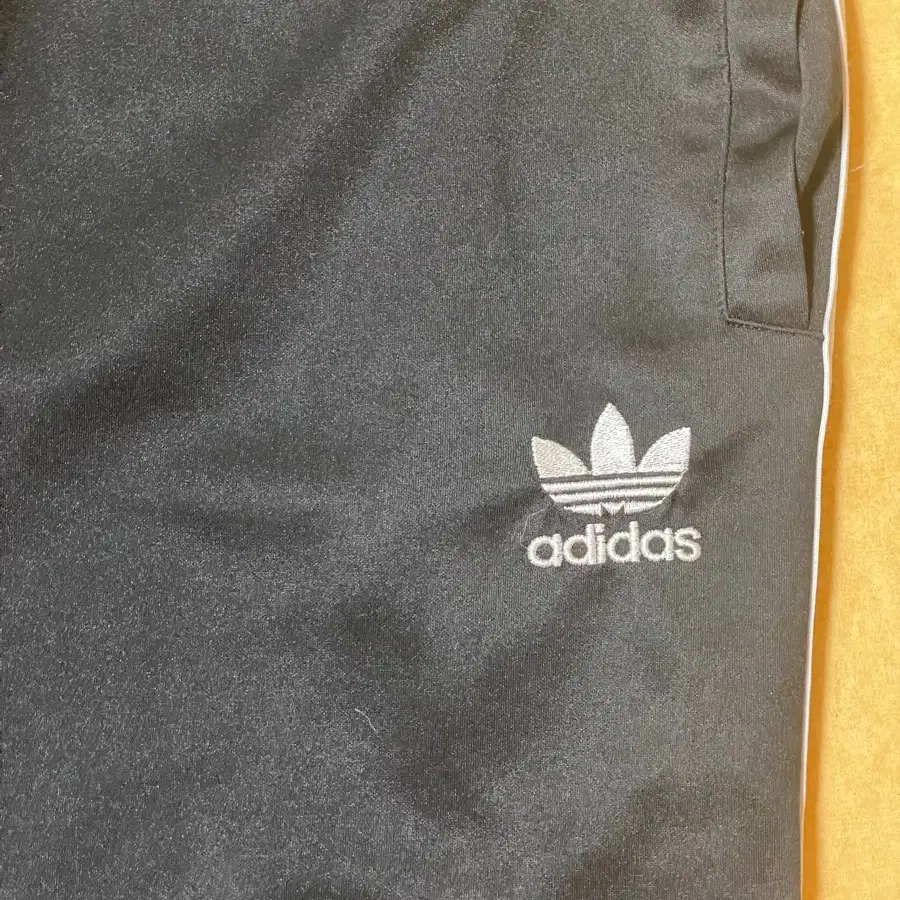 (급처)adidas 아디다스 유로파 트랙 팬츠 블랙