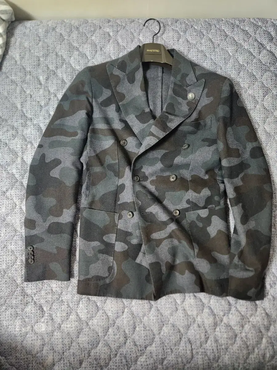 Hydrogen double-breasted (my) jacket (size 100 yarn) + knit provided