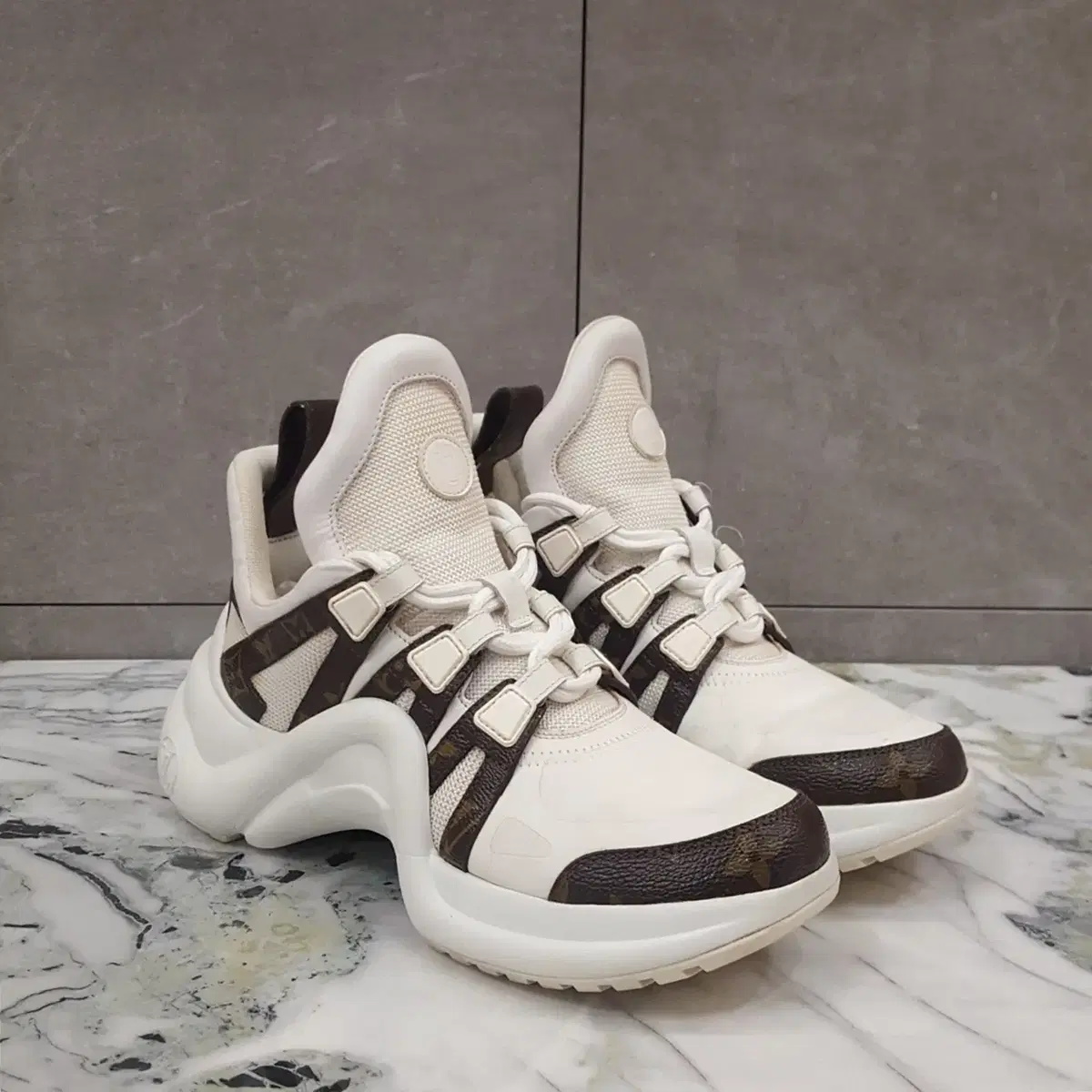 [S class] Louis Vuitton LV Archlight Sneakers 36.5