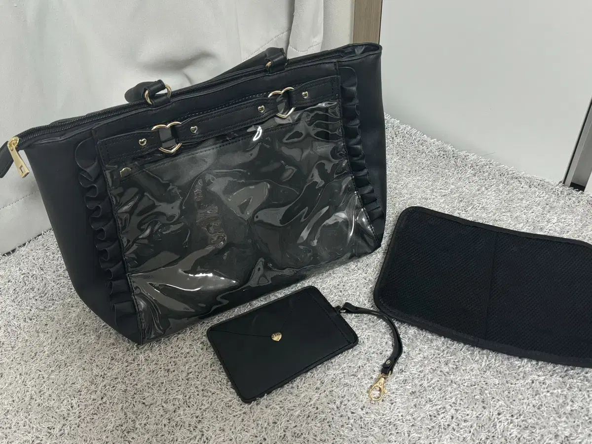 Zakamat Heartbuckle Ruffle A4 Ita Bag Black Black