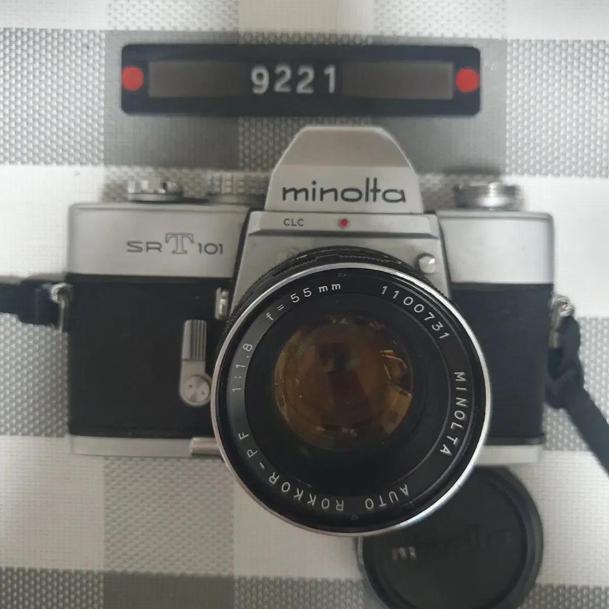 Minolta SR T 101 Film Camera 1.8 lens silver body