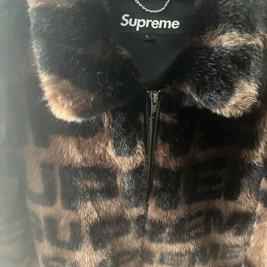 슈프림 faux fur 자켓 L사이즈