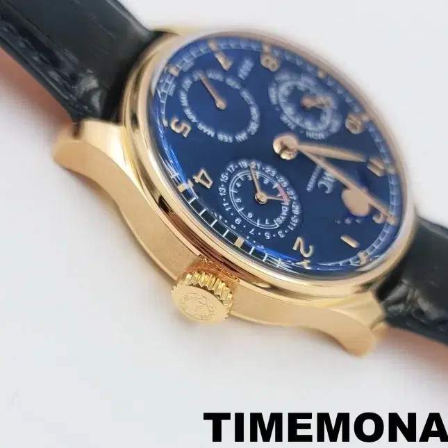 IWC 포르투기저 퍼페추얼 캘린더 44.2mm Armor Gold (IW