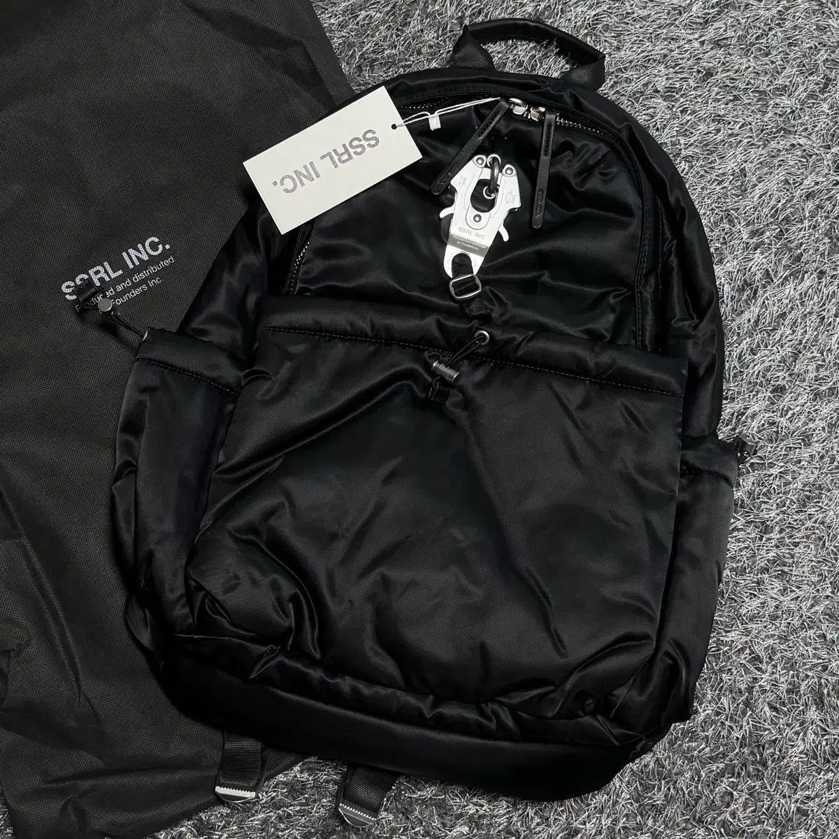 SSRL raven essential backpack 백팩