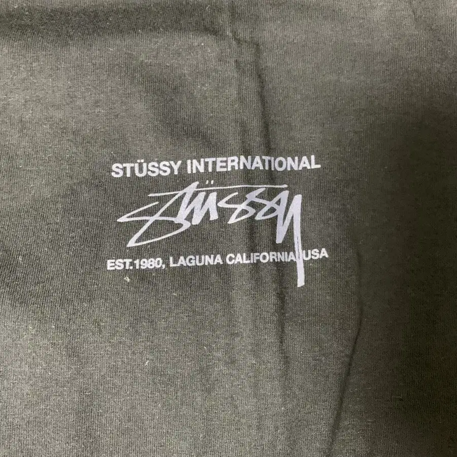 Stussy 스투시 2024가을신상 긴팔티