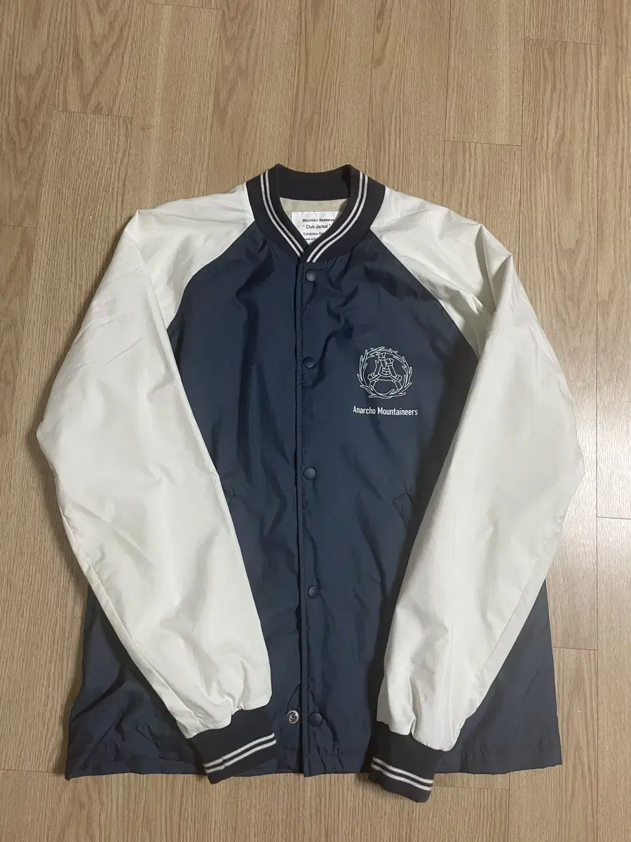 Mountain Research Club Jacket M