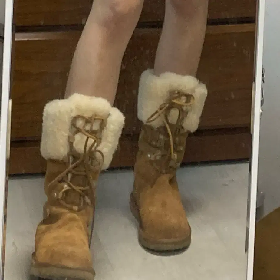 UGG Australia KR250