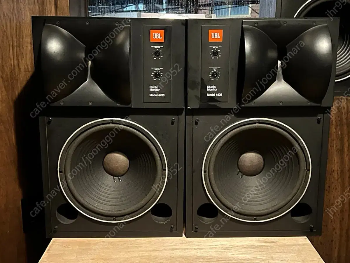 Jbl4425 부산 직거래 원합니다 택배도 가능