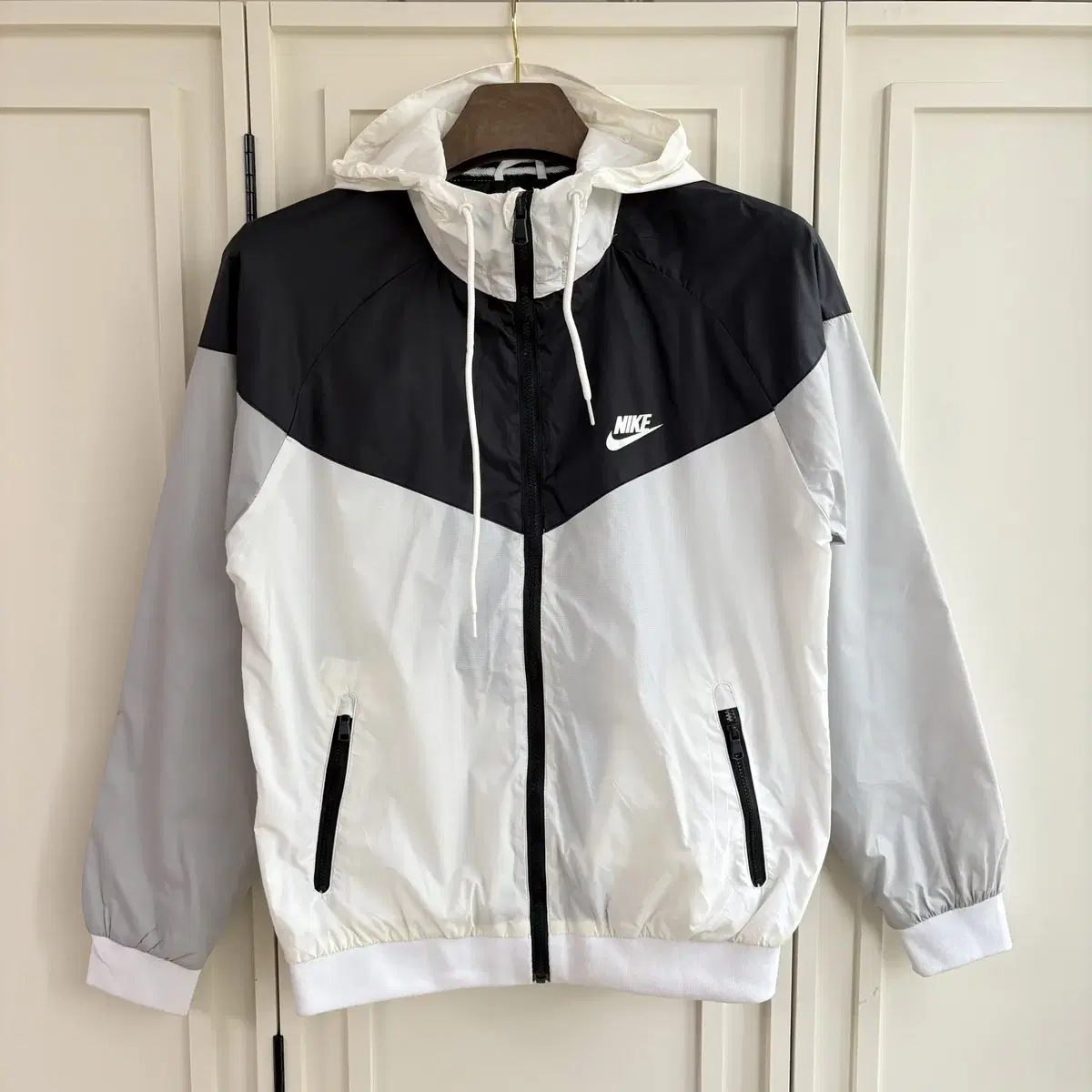 [L]Nike Windrunner Colorblocked Hoodie Windbreaker CH6236