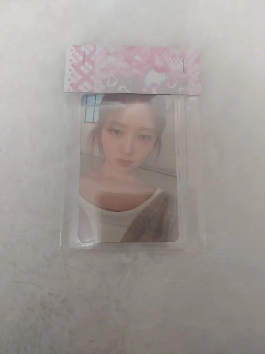 ive lay lpho minded loving innocent photocard