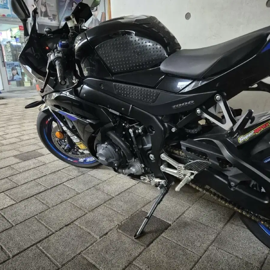 gsx r1000r 17년식 블랙 순정카울 팝니다