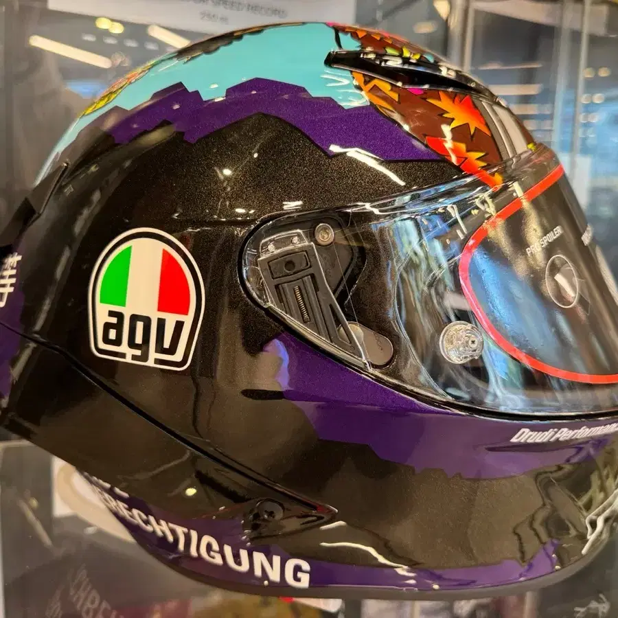 AGV  피스타 GP RR 한정판  헬멧