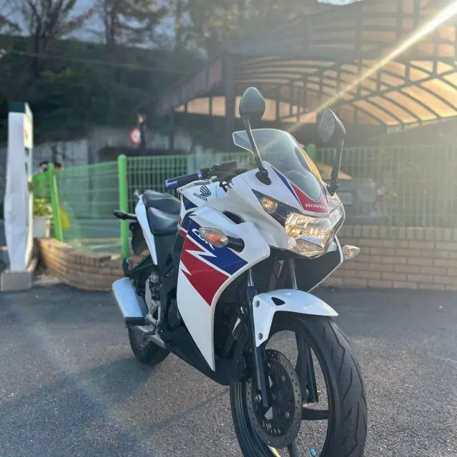 CBR125