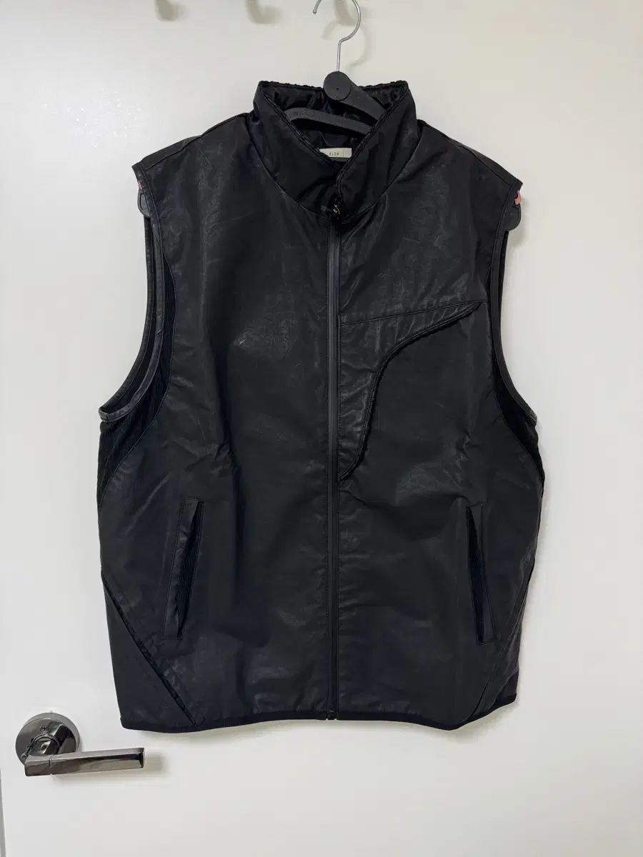 Xlim Leather Vest