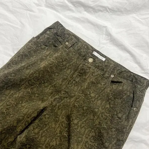 JONES NEW YORK pyrhon pants