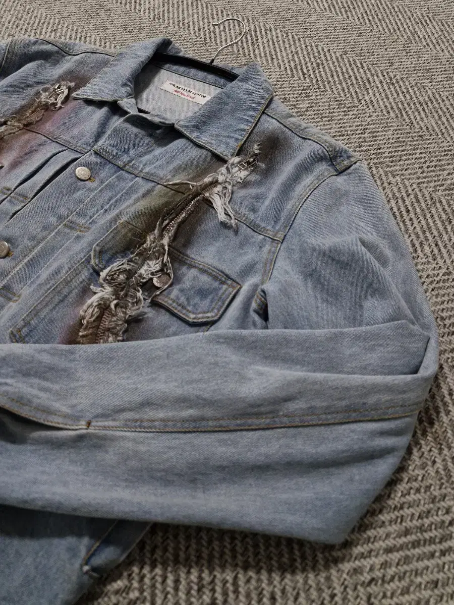 (New)The Museum Visitor Painting Jeans Jacket L