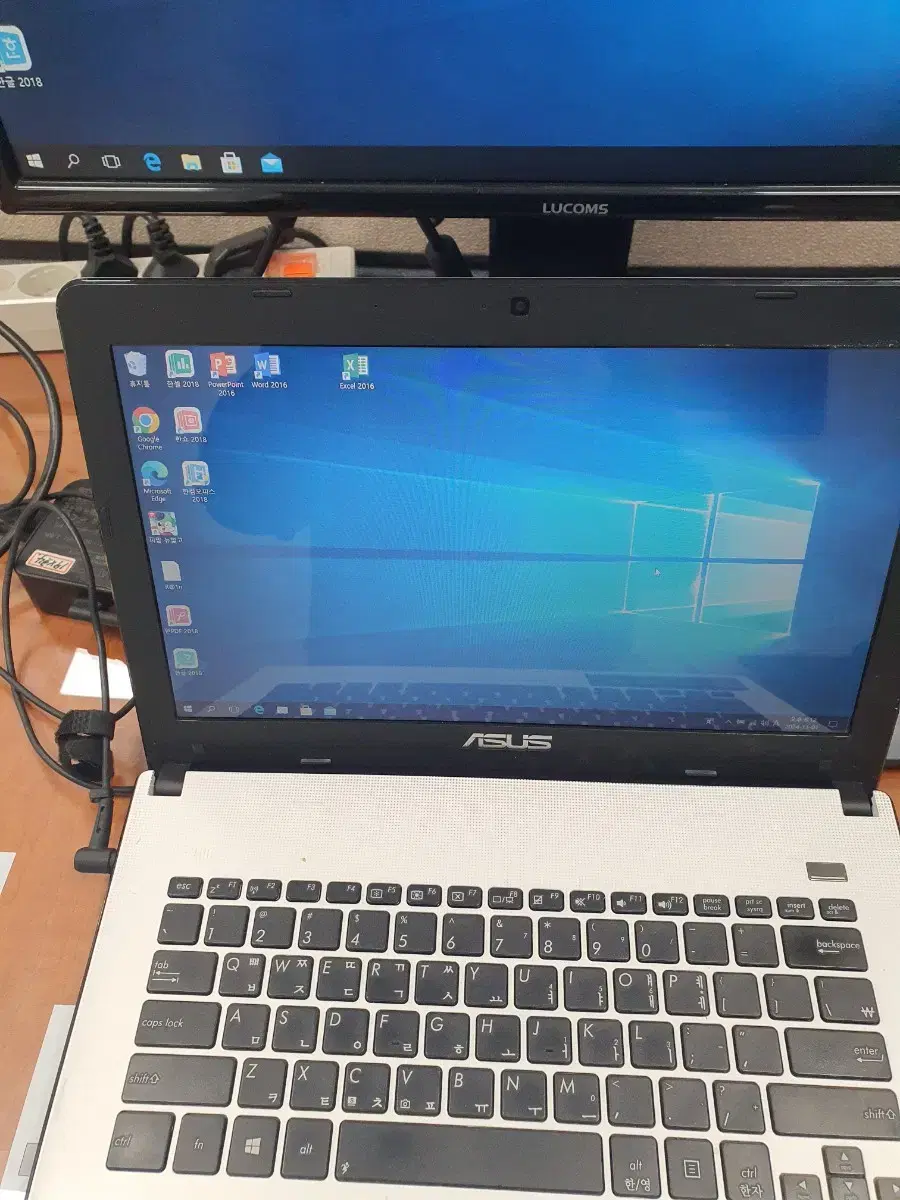 ASUS 노트북 x301a 입니다 ssd 장착 cpu 업그레이드
