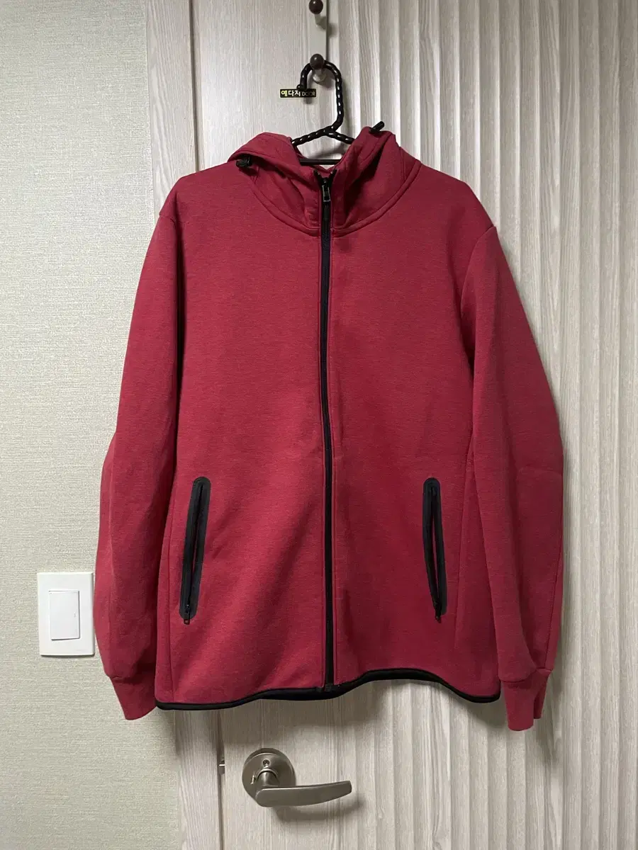 Uniqlo Red Sports Outerwear L