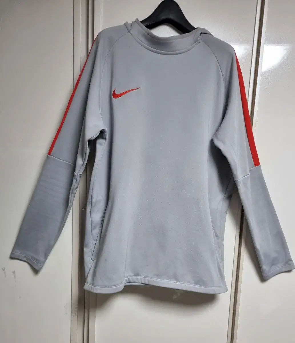 StoreGenuine Nike Functional Dry Fit Brushed Hoodie Zip Up