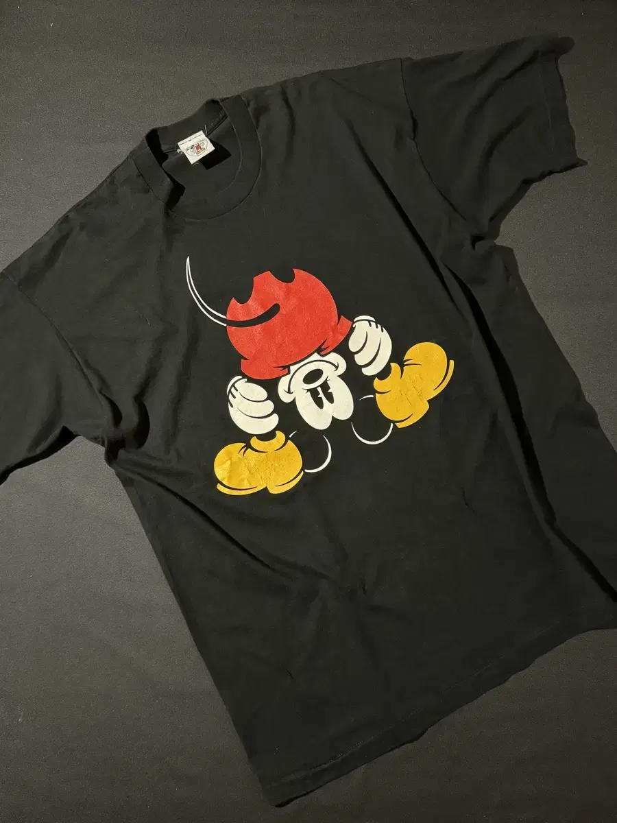 Vintage 90s DISNEY MICKEY MOUSE Mickey Mouse T-shirt