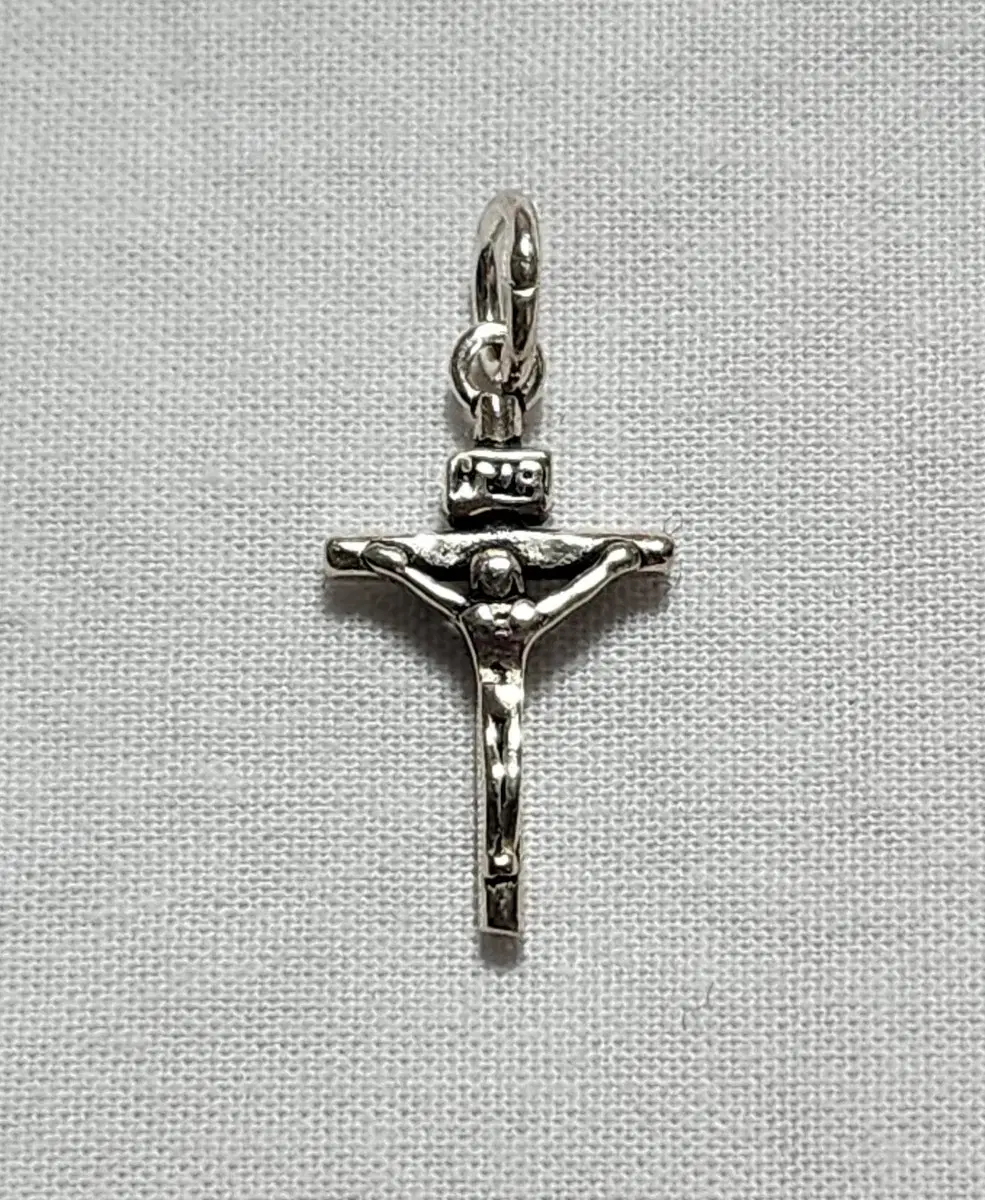 Jesus Cross Silver Pendant (925 silver)