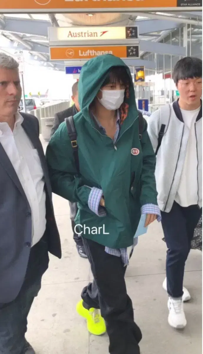 Gucci Anorak size 52 exo kai 100% authentic