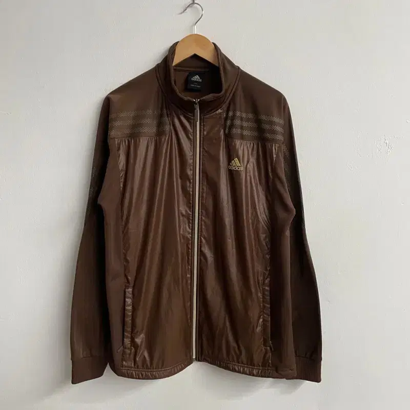 [110] Adidas Poly Brown Jersey