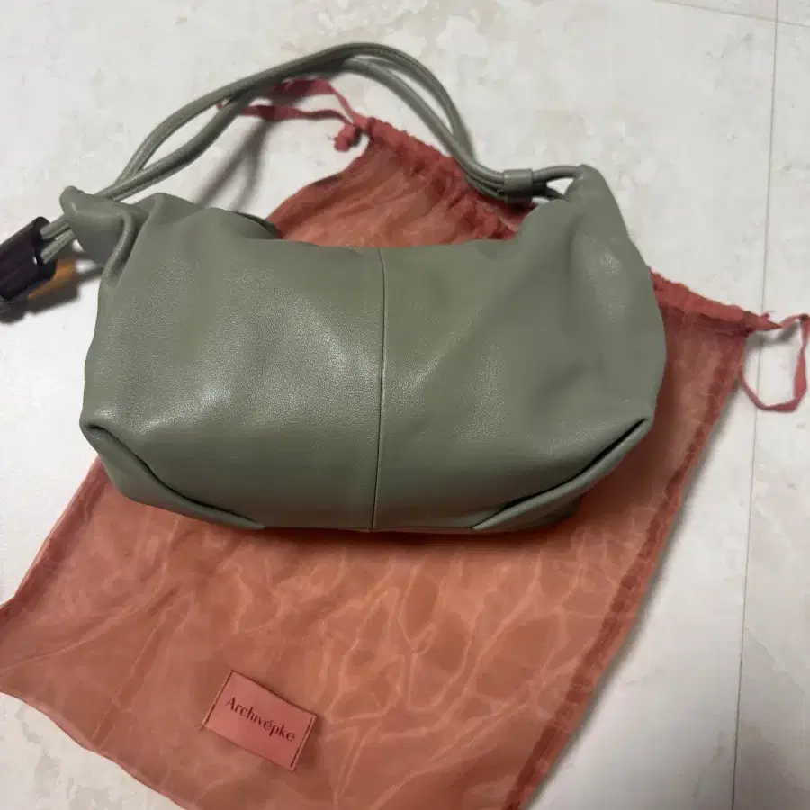 아카이브앱크 가방 Ridge shoulder bag / S급