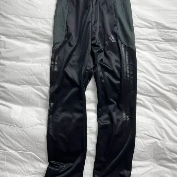 ADIDAS trackpants