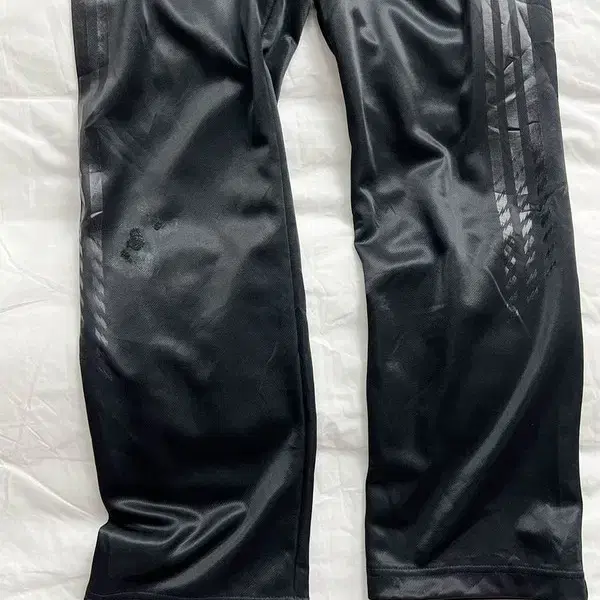 ADIDAS trackpants