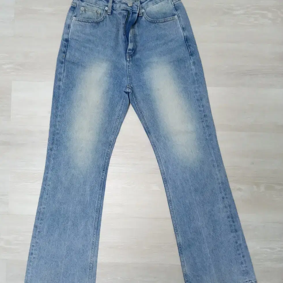 던스트 70s semi flared jeans